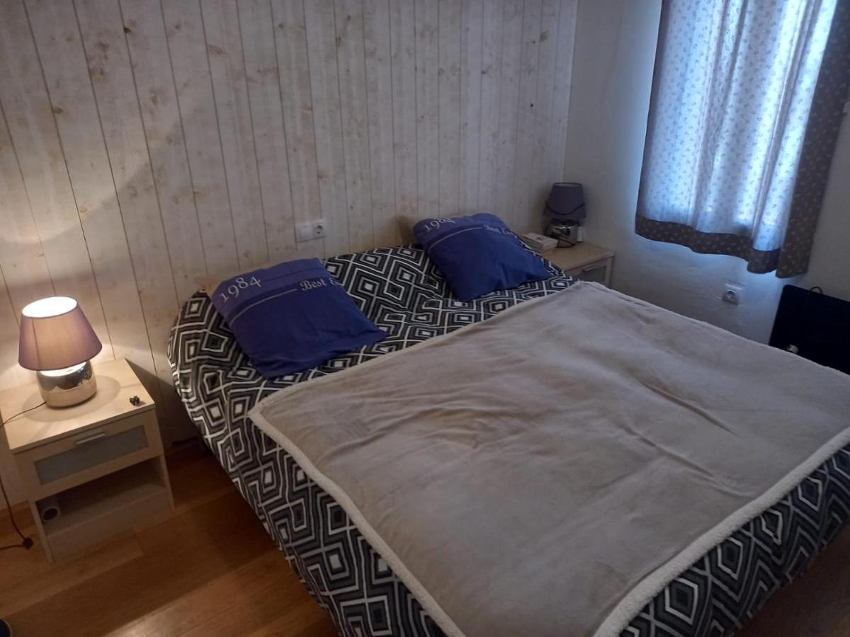 Monleon Villa A 10 Minutos De La Playa 2 Parking Gratuito Росес Екстериор снимка