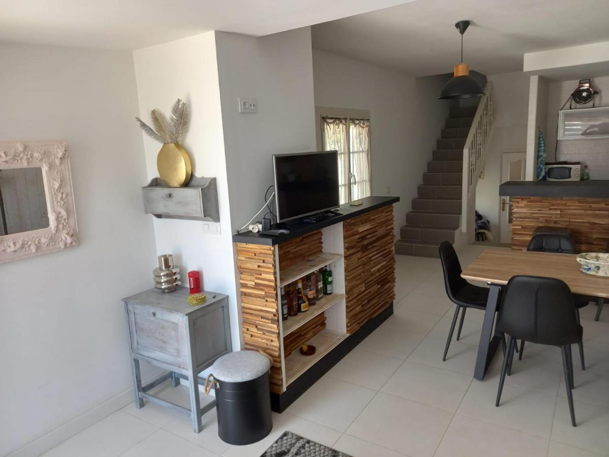 Monleon Villa A 10 Minutos De La Playa 2 Parking Gratuito Росес Екстериор снимка